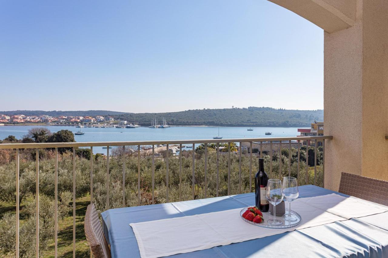 Residence Superior Del Mar Баньоле Екстериор снимка