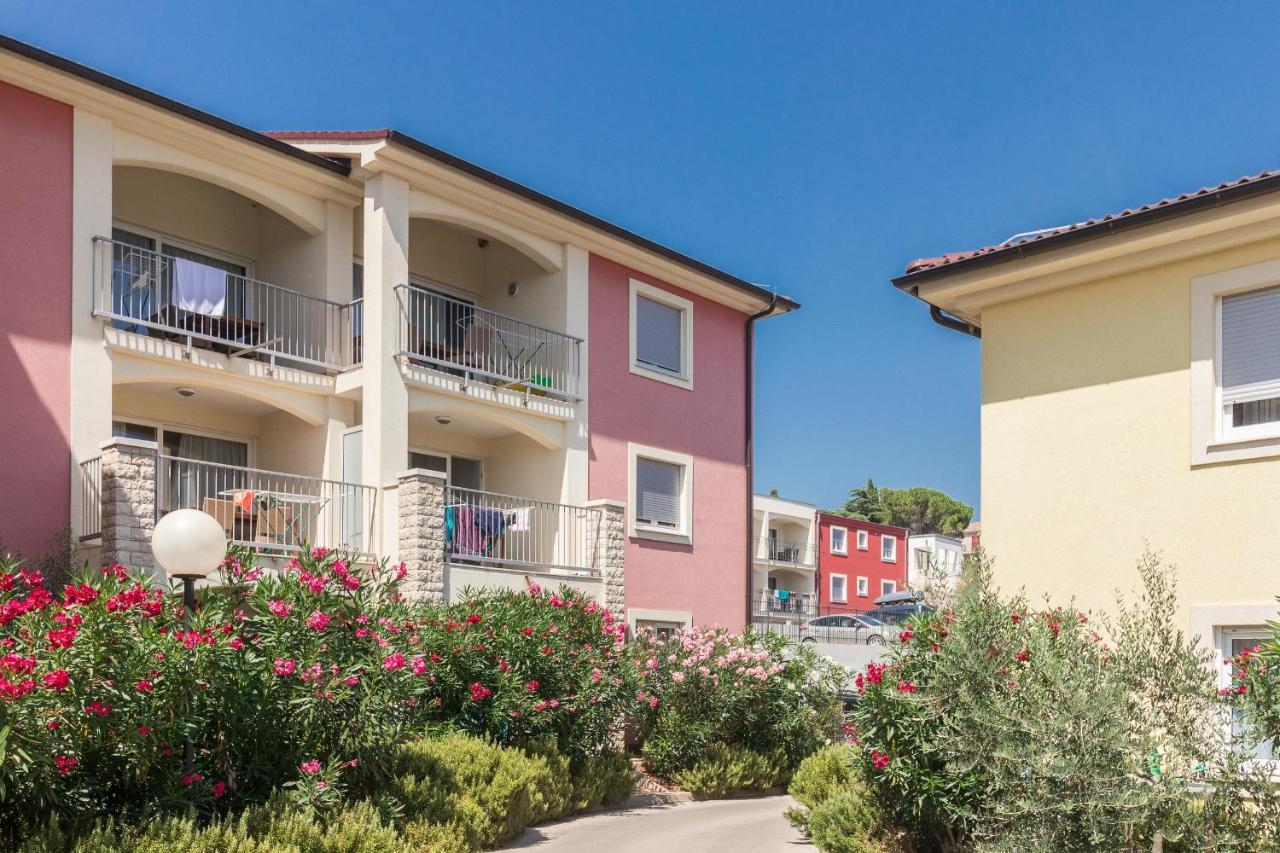 Residence Superior Del Mar Баньоле Екстериор снимка
