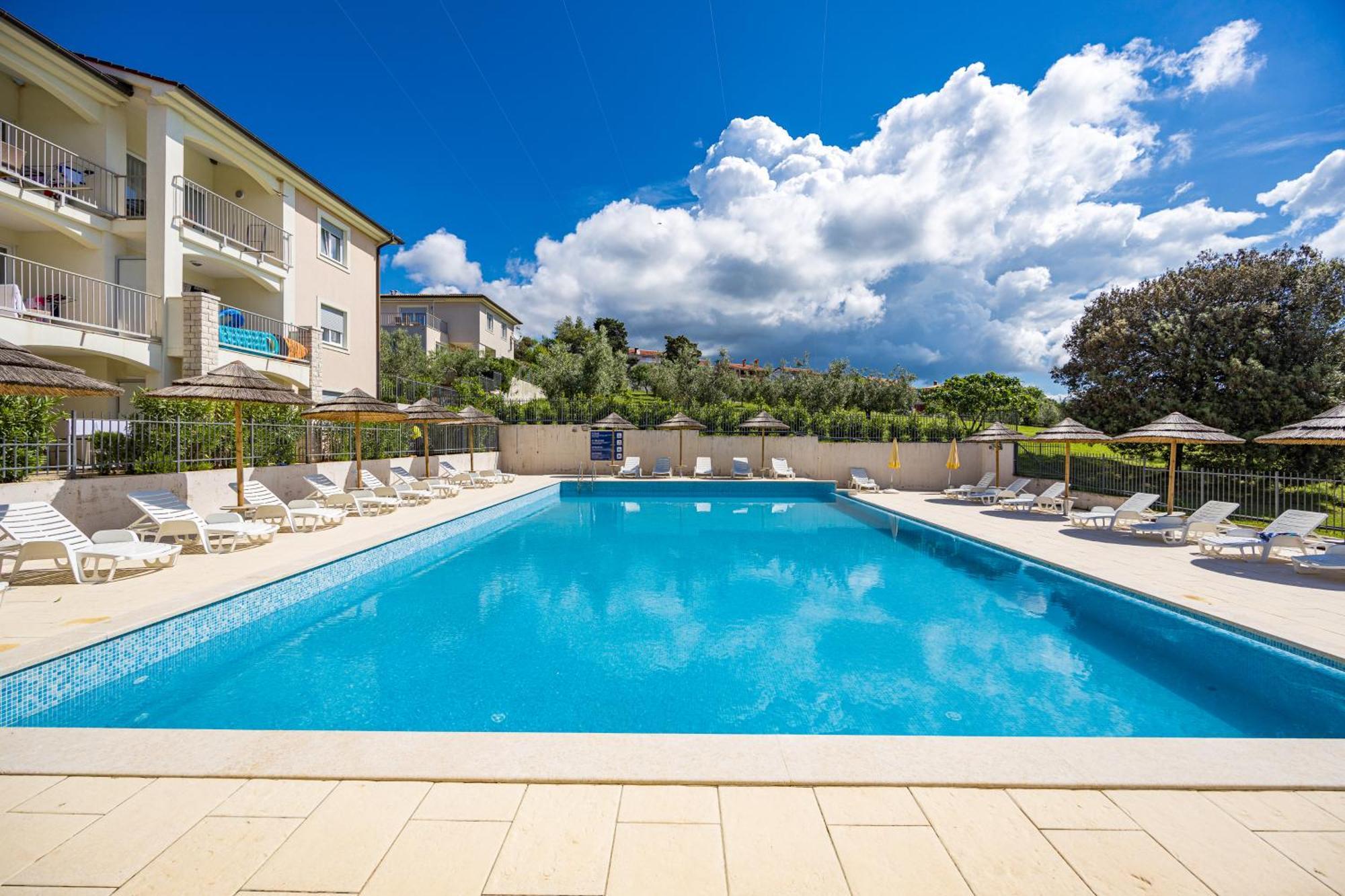 Residence Superior Del Mar Баньоле Екстериор снимка