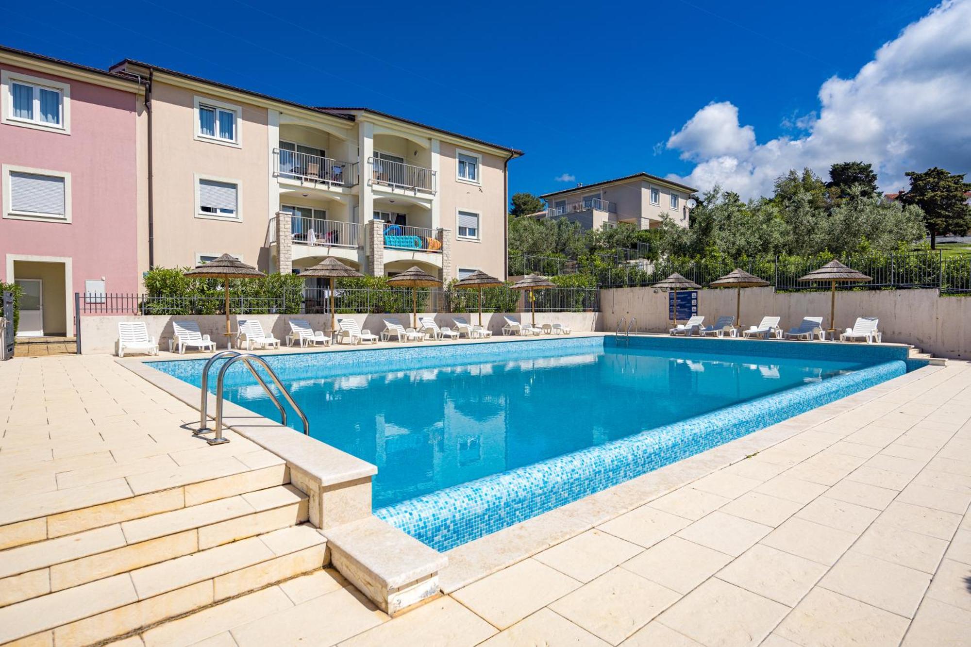 Residence Superior Del Mar Баньоле Екстериор снимка
