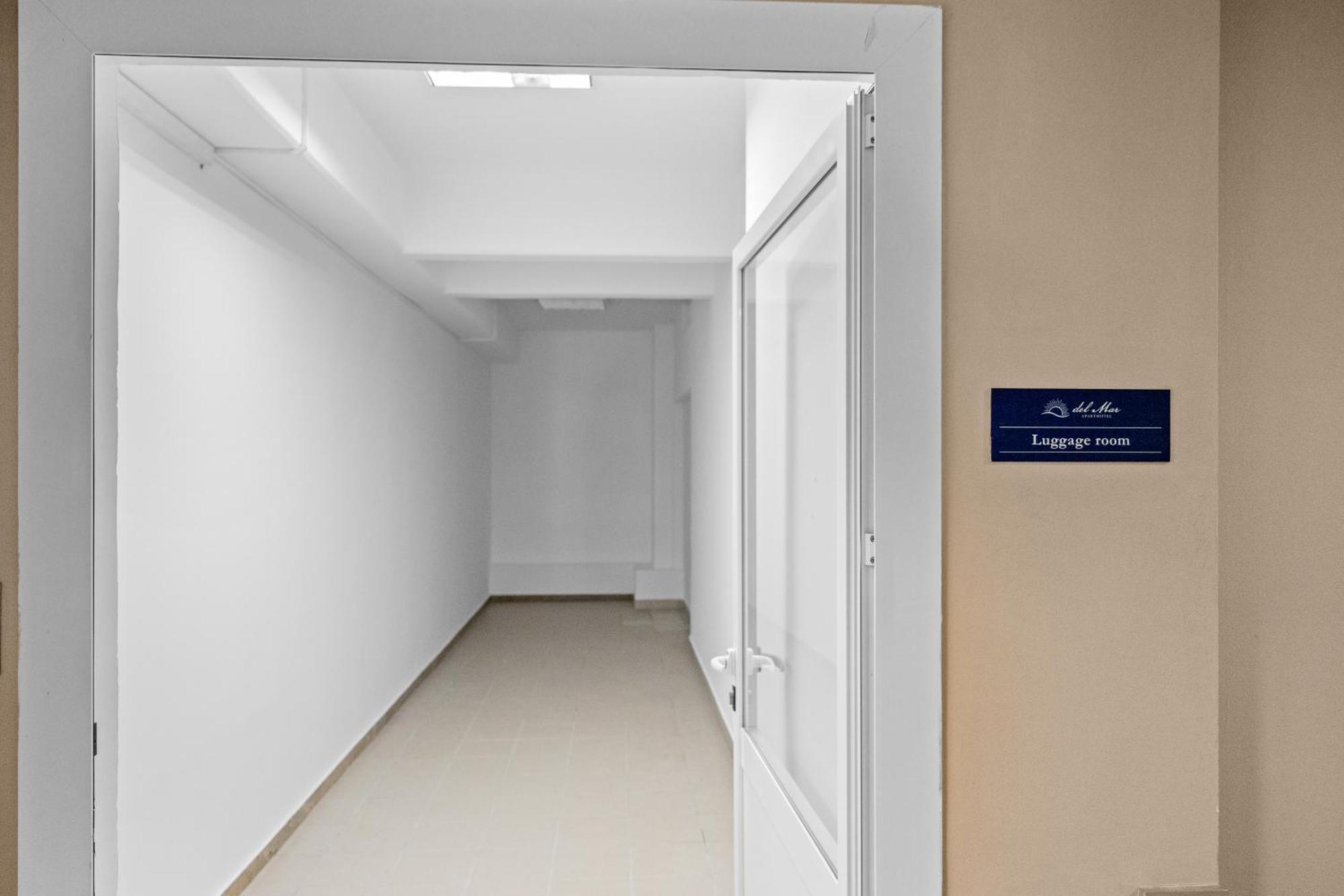 Residence Superior Del Mar Баньоле Екстериор снимка